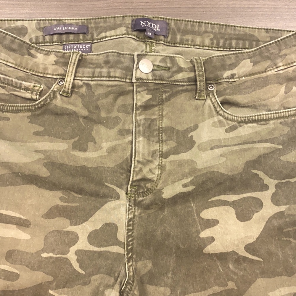 NYDJ Sz 14 Camo ankle skinny pants EUC